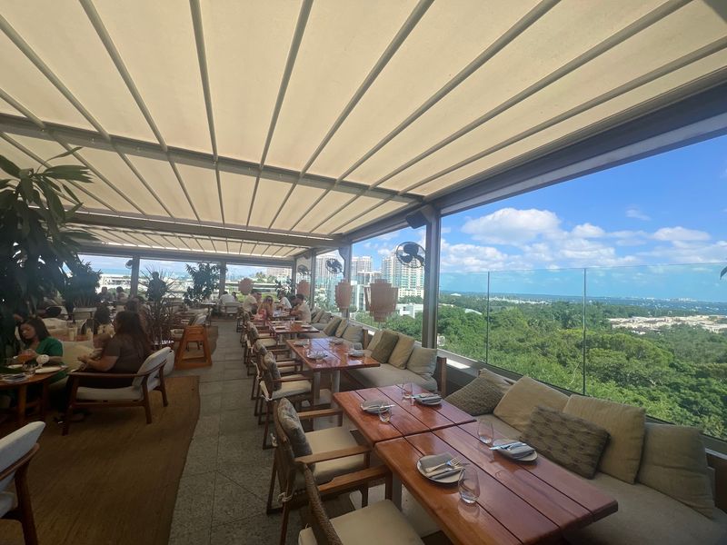 Level 6 Rooftop - Coconut Grove
