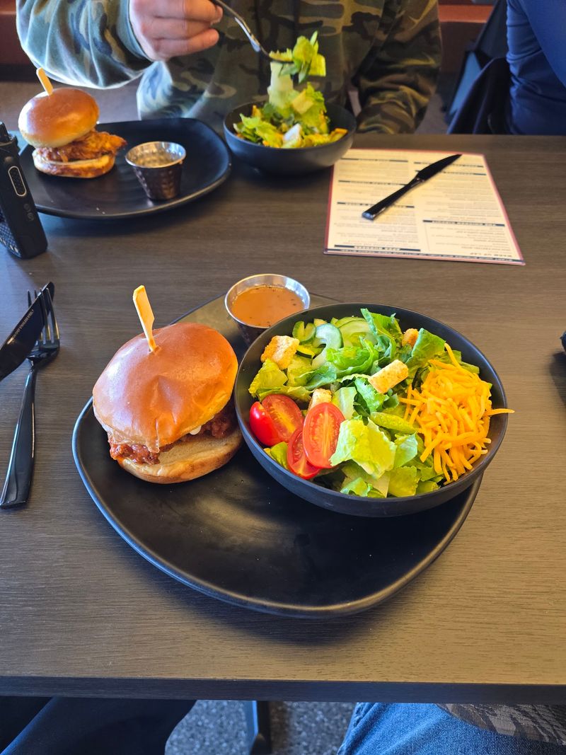 Fuel Kitchen Turns Race Breaks Into Hangout Time