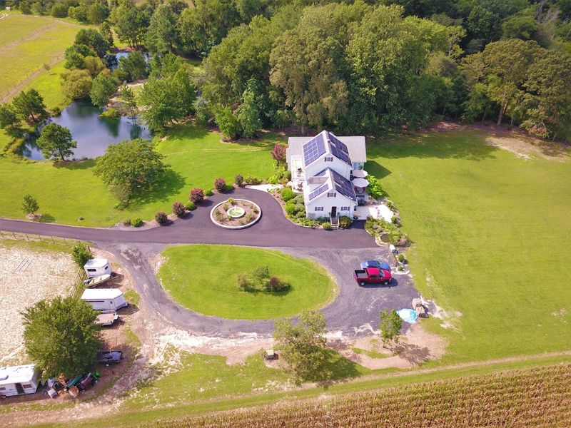 Iona Stables & Inn - Milton