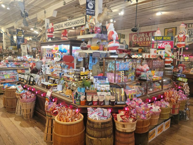 Old-Time Candy Shelves That Wake Up Your Inner Kid
