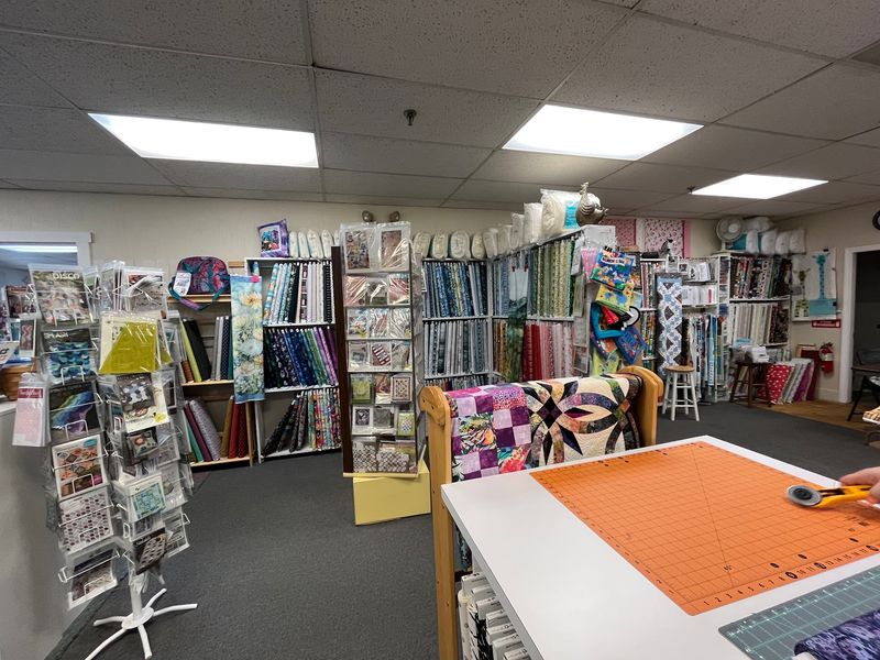 Appletree Fabrics Quilt Shop - Auburn