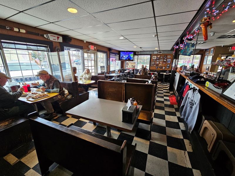 Vienna Inn, Vienna