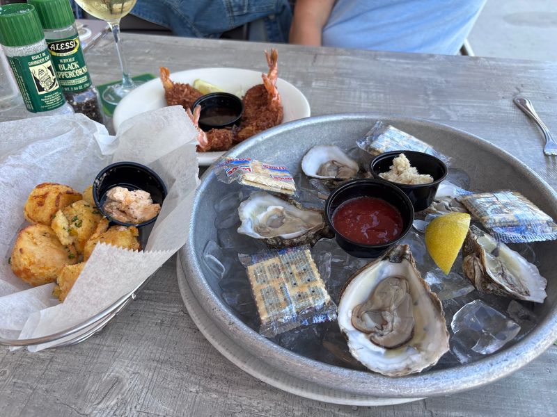 Salt Cracker Fish Camp - Clearwater Beach