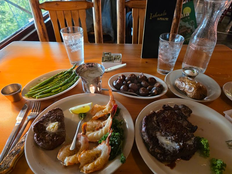 Ishnala Supper Club - Lake Delton