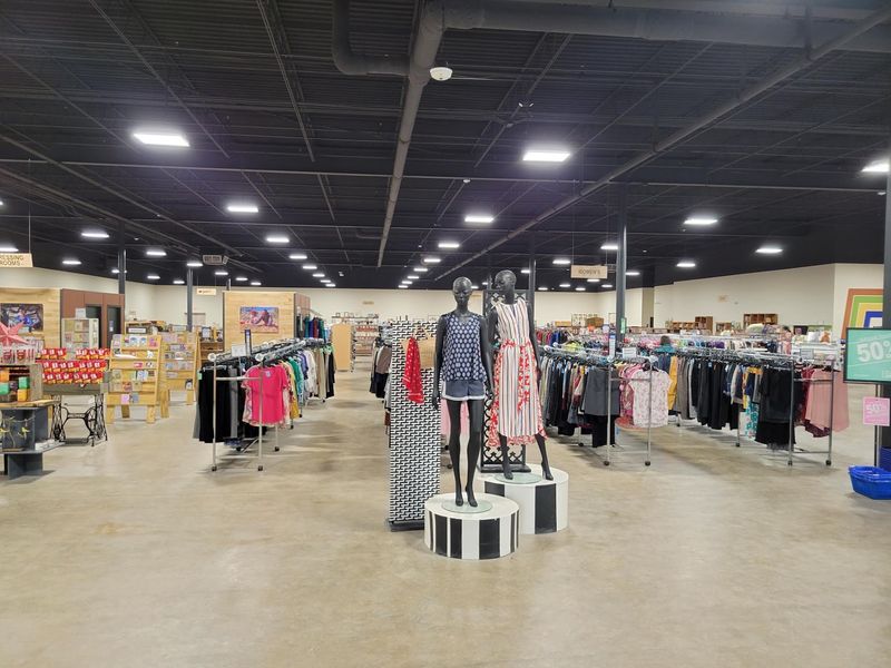 Aisles Wide Enough for a Slow Treasure Hunt