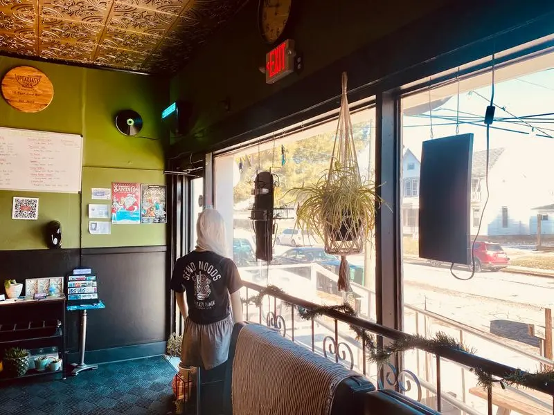A Neighborhood Spot With Big Bowl Energy