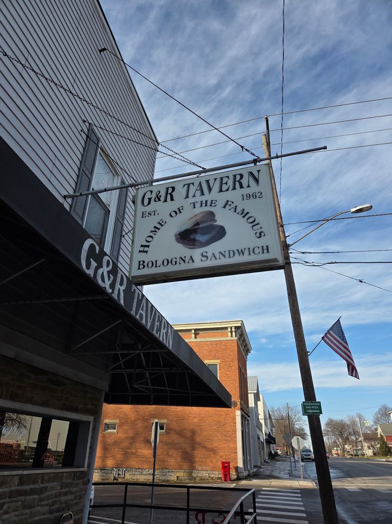 A Lunch Rush With Old-School Energy