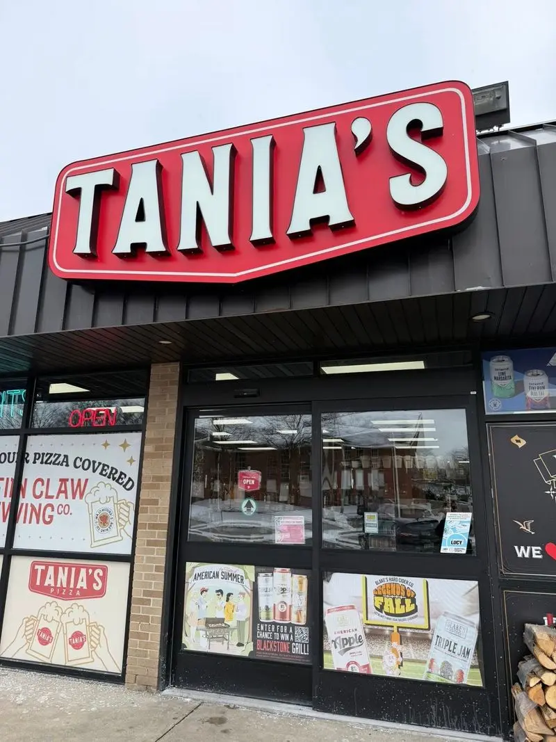Tania's Pizza - Royal Oak