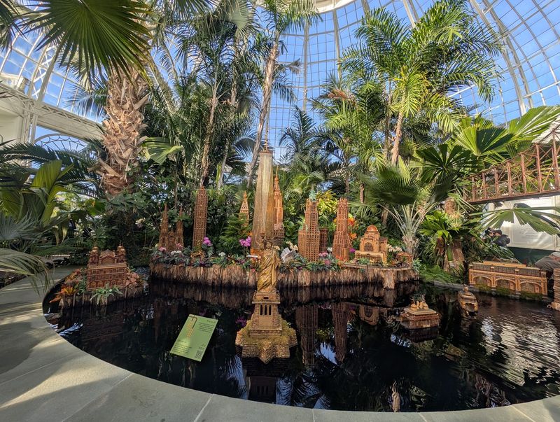 A Victorian Glasshouse With Big City Drama