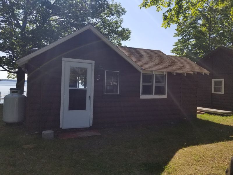 Lakeside Cabins &ndash; Carp Lake