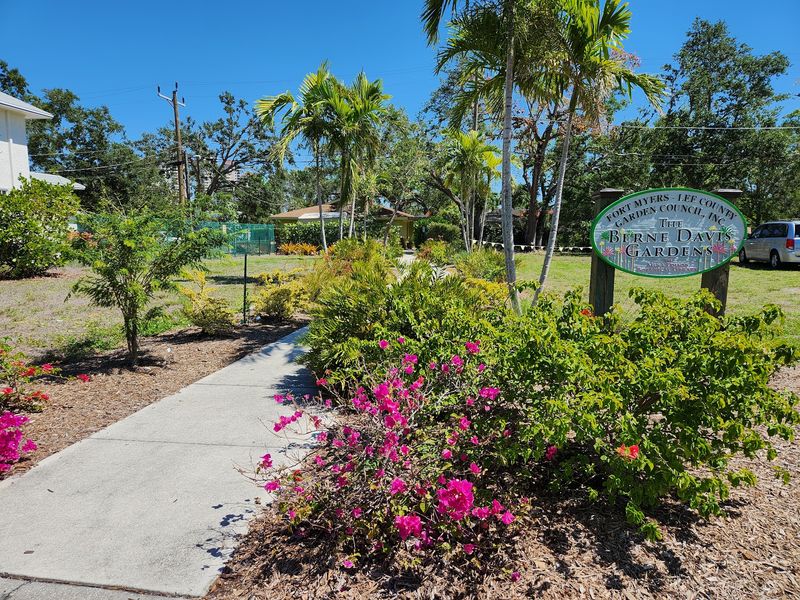 Walk through Riverwalk Botanical Gardens - Fort Myers