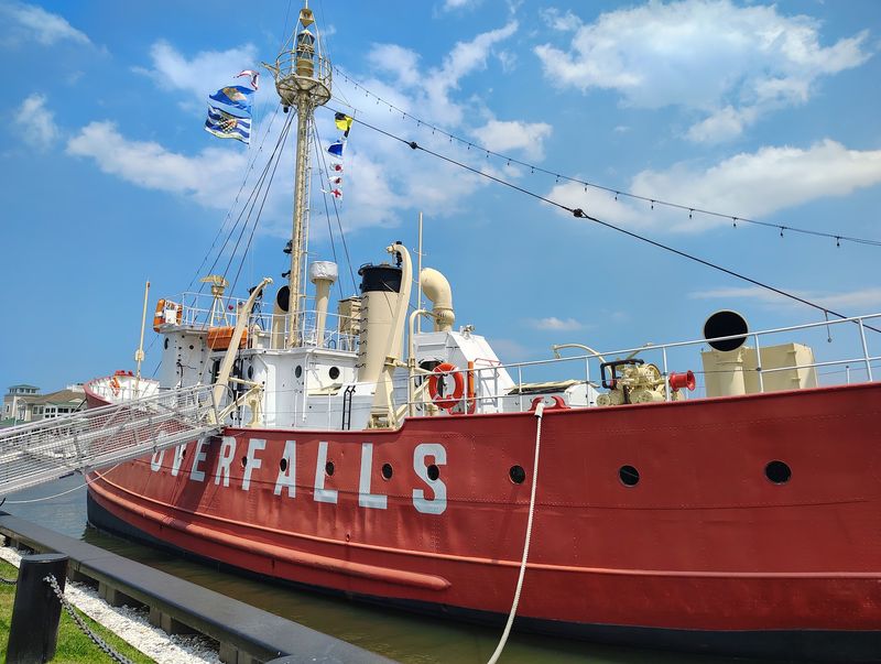 Explore the Lightship Overfalls - Lewes