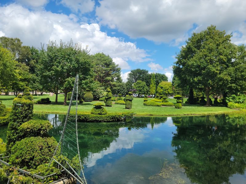 Explore Topiary Park - Columbus