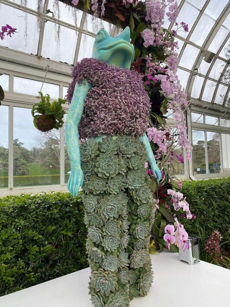 Seasonal Shows Keep the Glasshouse Fresh