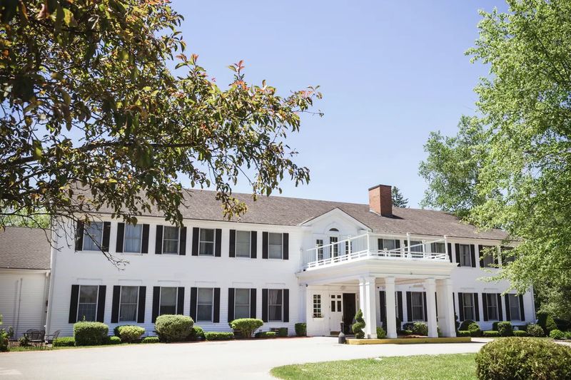 The Litchfield Inn - Litchfield