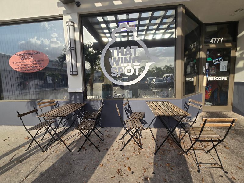 Meet That Wing Spot: The Orlando Joint Worth the Detour