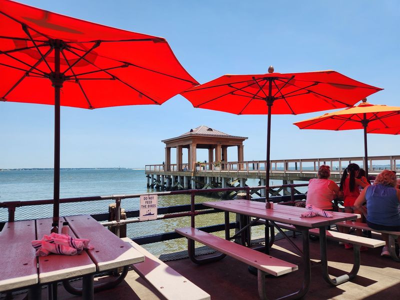 Fleet Landing Restaurant & Raw Bar