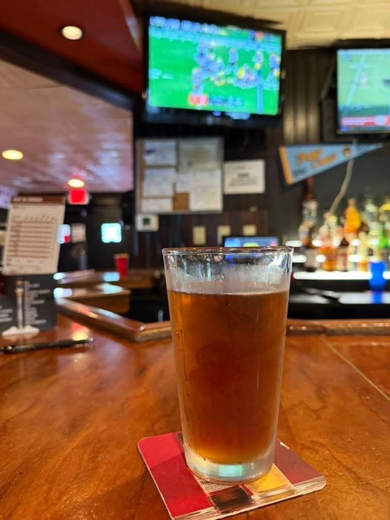 A Sports Bar Feel That Stays Easygoing