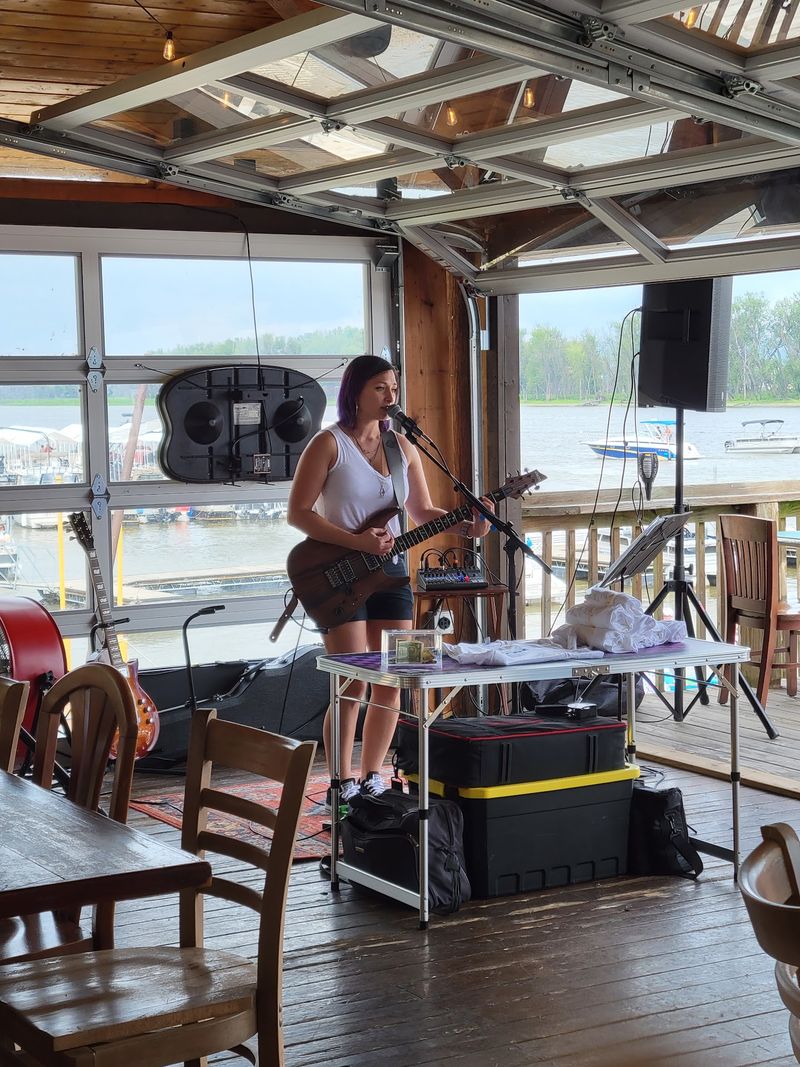 Live Music Gives the Deck a Pulse