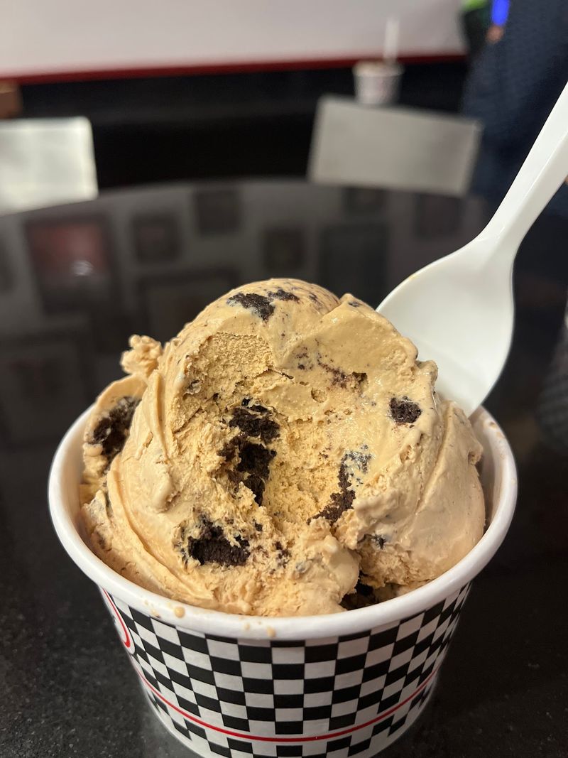 Ashley's Ice Cream, New Haven, New Haven County