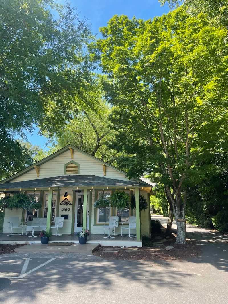 Little Loaf Bakery & Schoolhouse - Wilmington