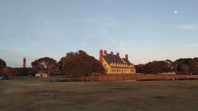 The Strange Departure That Sparked Decades of Ghost Stories