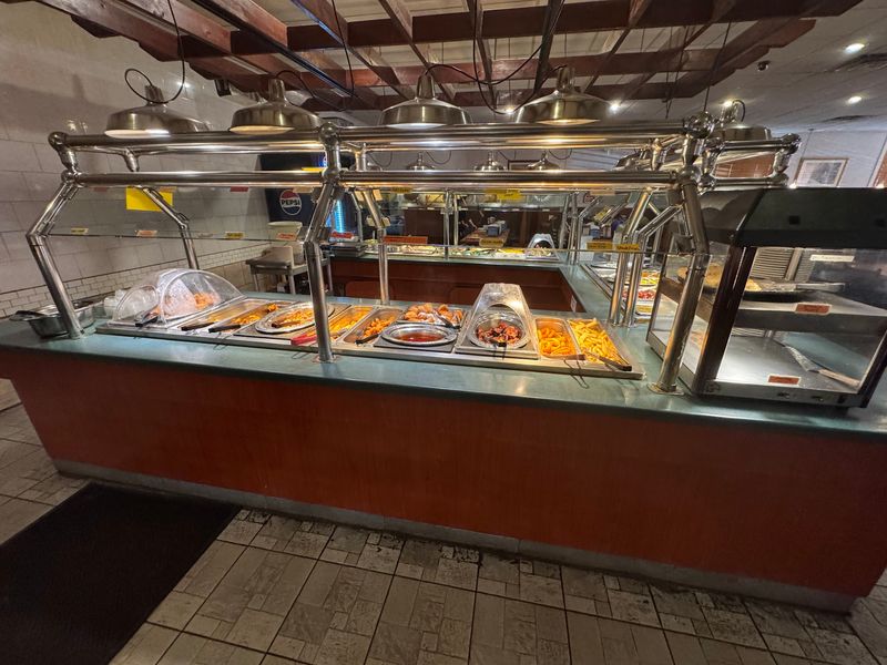 A Convenient Connecticut Stop For A Big Appetite