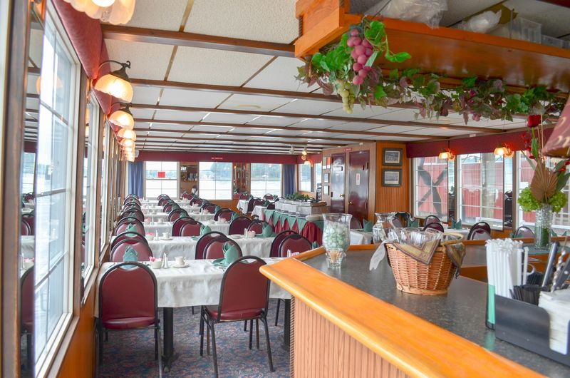 Special Cruises Throughout the Season