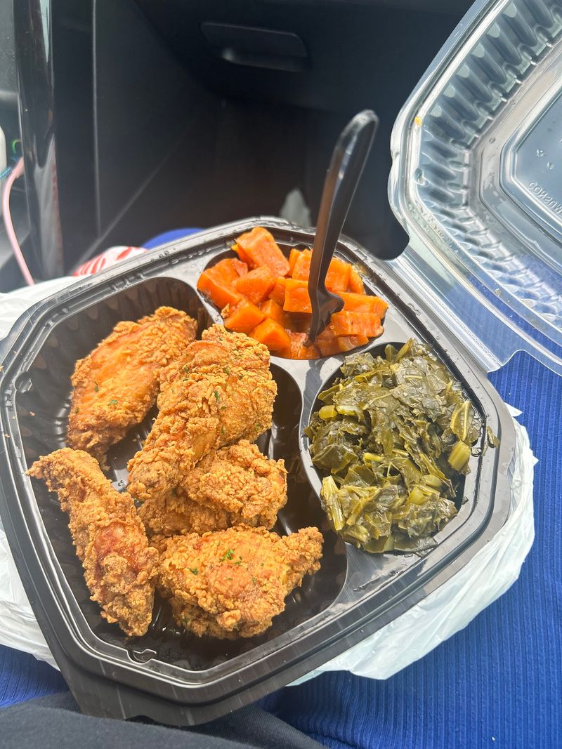 Tomeka's HomeStyle Eatery - Dover