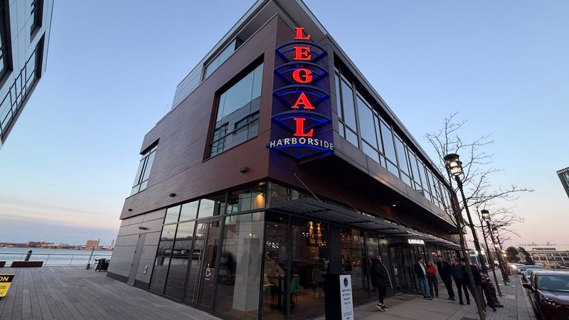 Legal Sea Foods - Boston