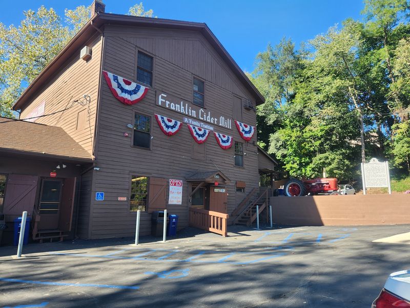 Franklin Cider Mill, Franklin, Oakland County