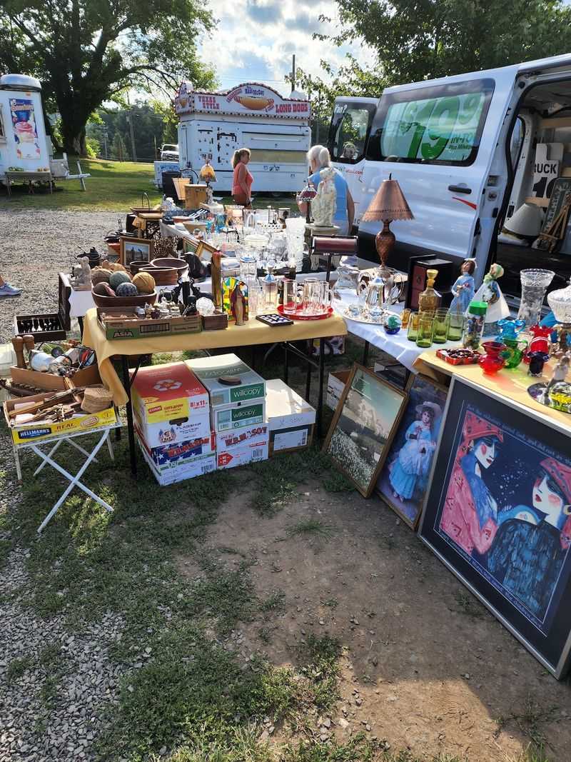 Bargain Hunters Have Plenty Of Reasons To Arrive Early