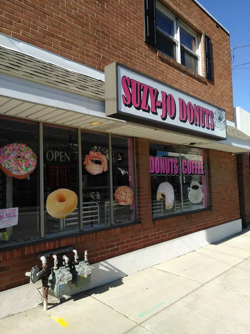 Suzy-Jo Donuts - Bridgeport