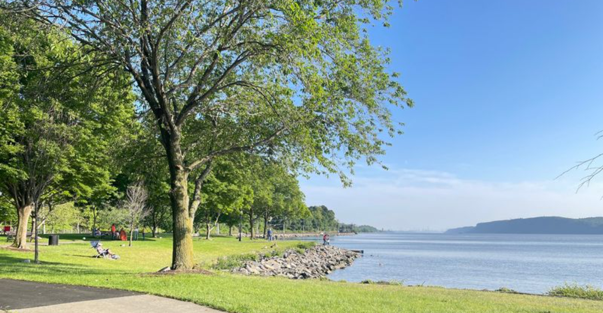 12 Scenic Summer Picnic Spots In New York That Belong On Your Warm Weather Bucket List