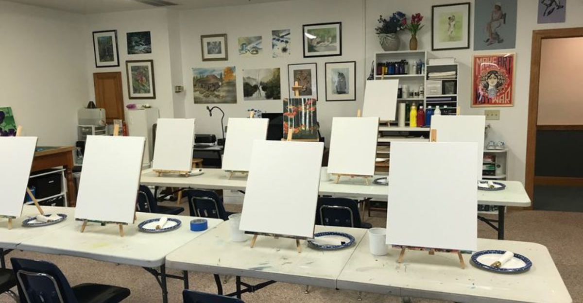 10 Painting Workshops In Connecticut That Made Trying Something New So Much Fun