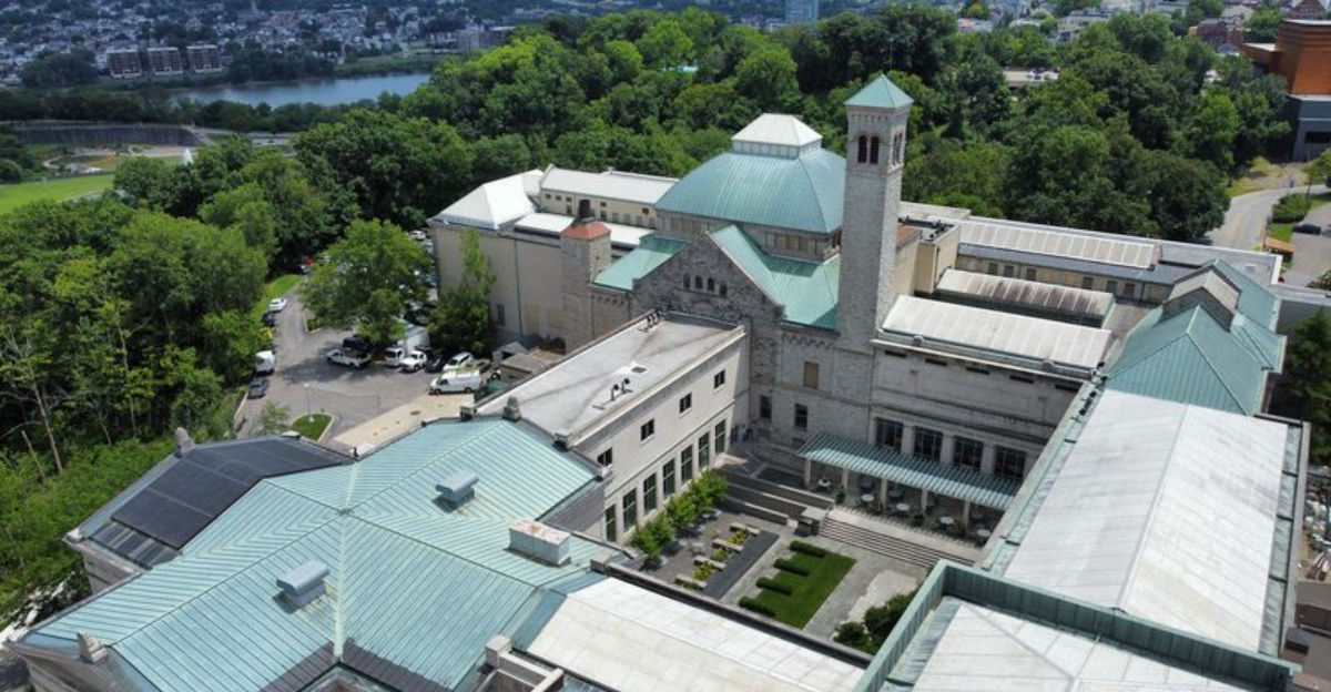 One Of Ohio’s Largest Art Museums Opened In 1881 And Still Costs Nothing To Walk Into