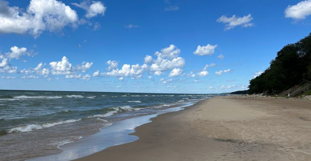 11 Michigan Lake Beaches Where Strong Currents Caught Us By Surprise