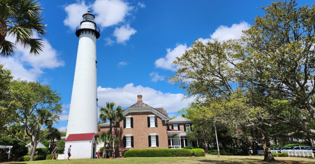 Why This Historic Lighthouse Still Feels Like A Timeless Coastal Escape