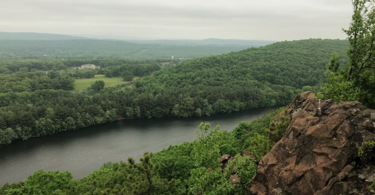 10 Most Beautiful Hikes In Connecticut To Take Before Summer Comes To An End