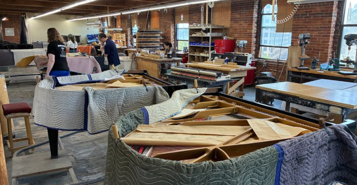 We Never Expected These 11 Massachusetts Factory Tours To Be So Interesting