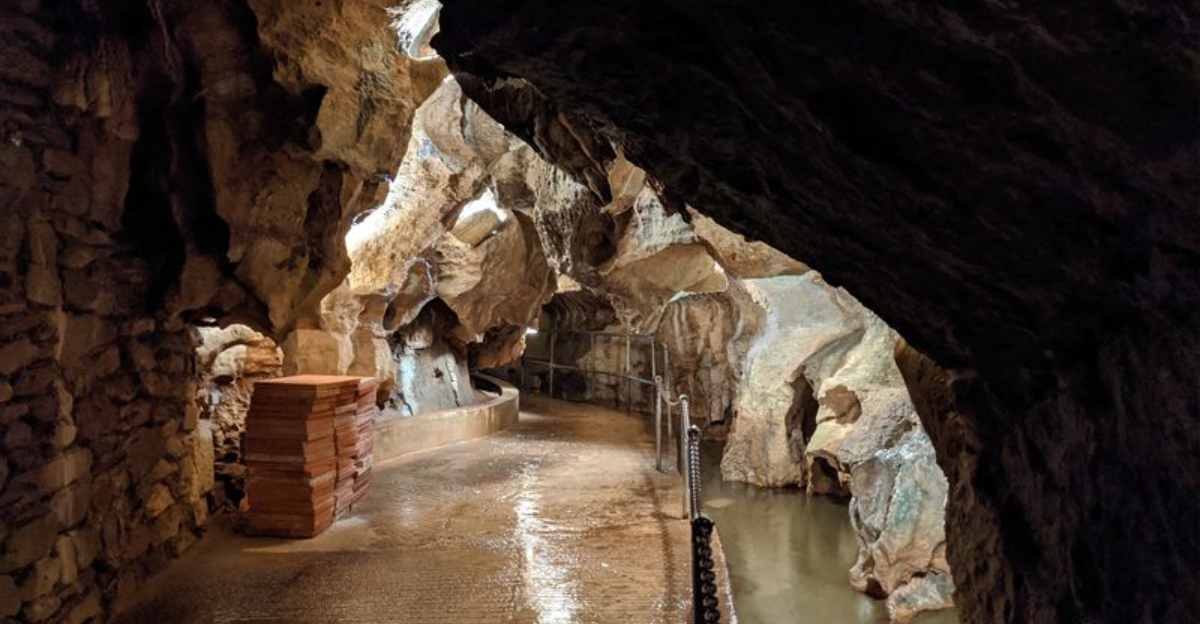 12 North Carolina Caves And Rock Formations Worth Exploring