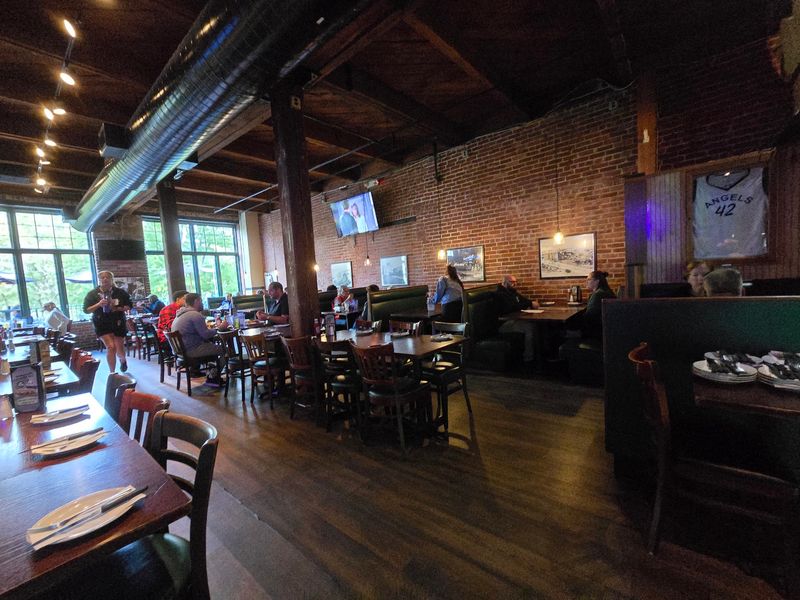 Creekside Comfort at Timothy's of Newark