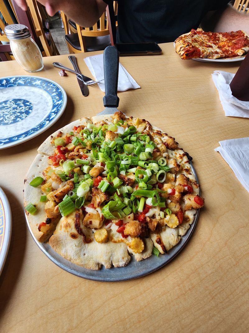 Fong's Pizza in Des Moines, Polk County