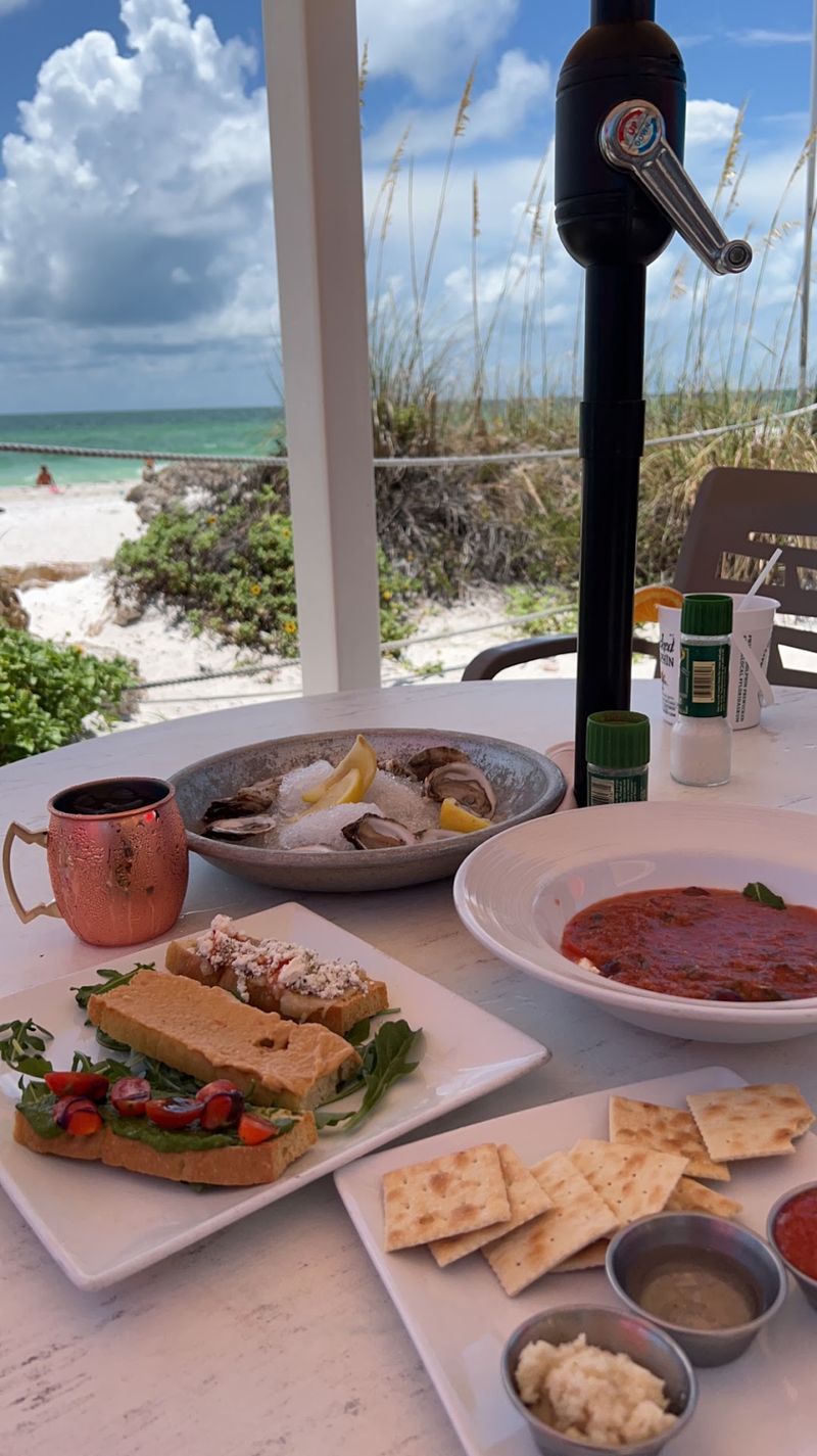 Beach House Waterfront Restaurant - Bradenton Beach