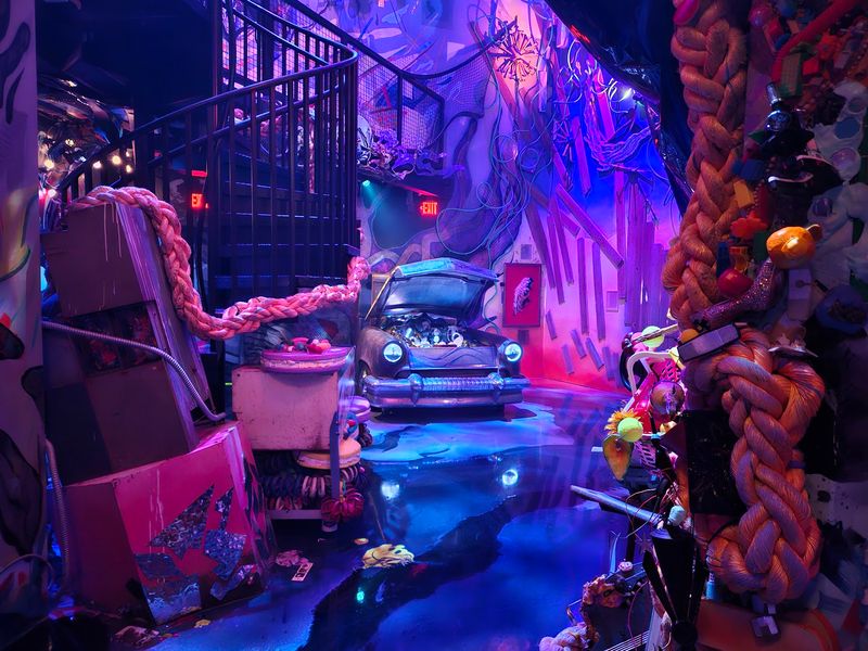 Meow Wolf: Radio Tave - Houston