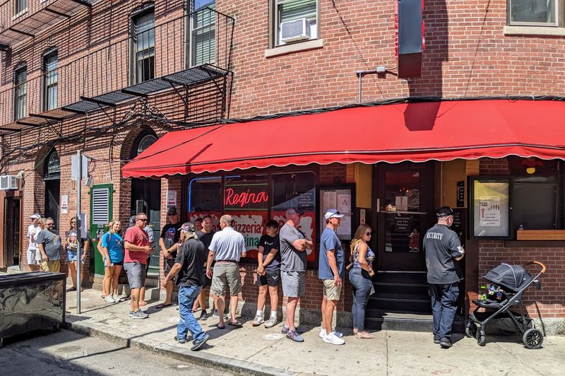 Pizzeria Regina - Boston