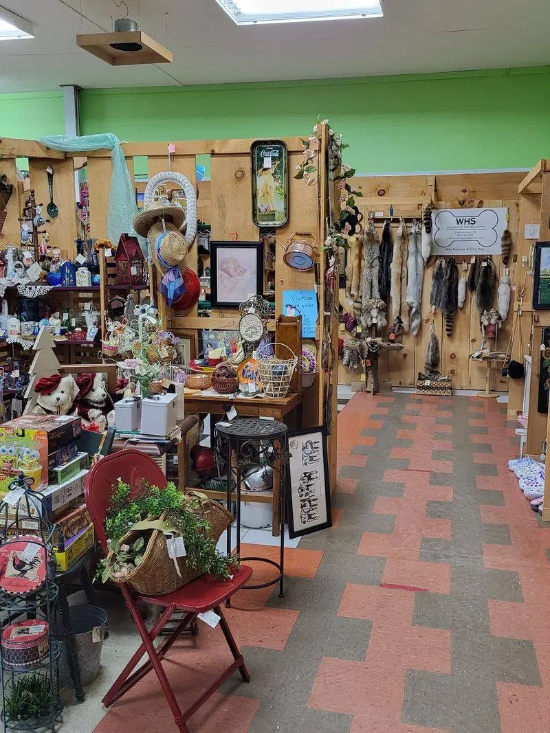 Crazy Frank's Flea Market - Mineral Point