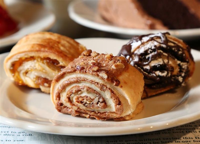 The Rachel Offers a Tasty Detour