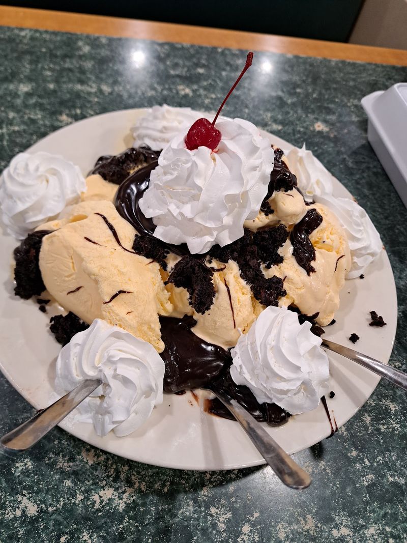 Desserts That Refuse to Be Side Notes