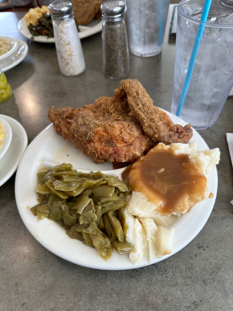 The Fried Chicken Is the Main Attraction